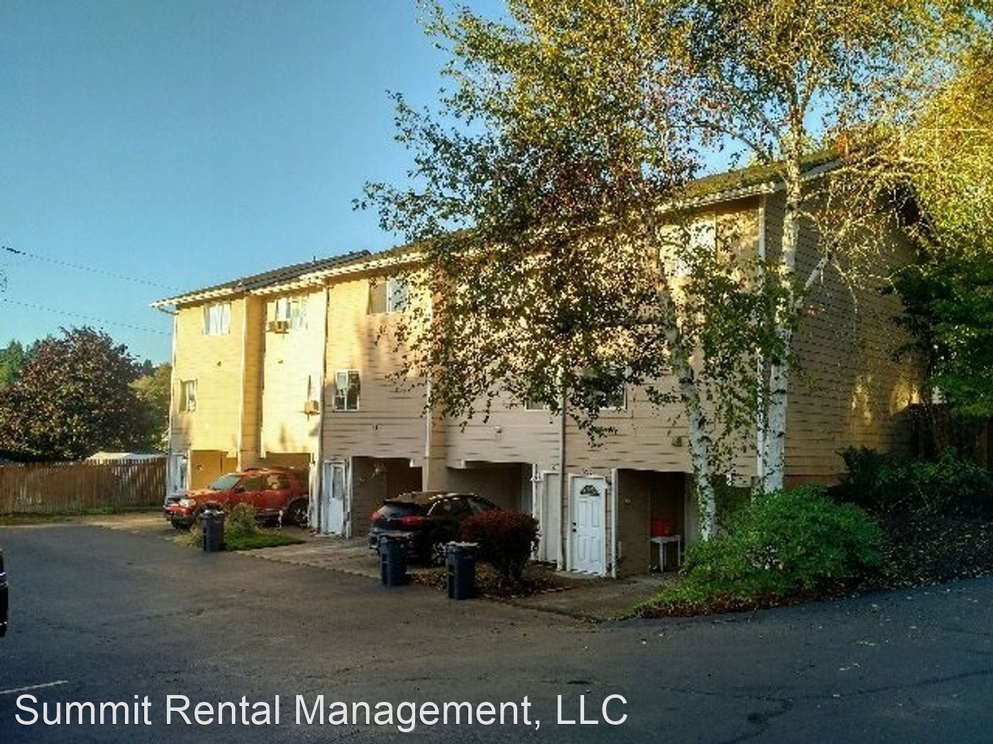 2220 Maplewood