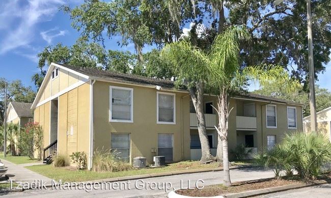 12202 N 15th St Tampa