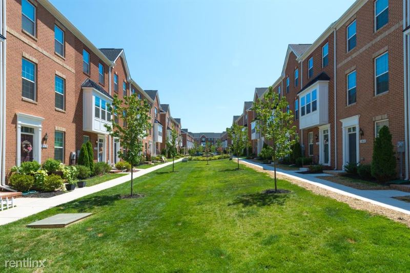 Foster Ave