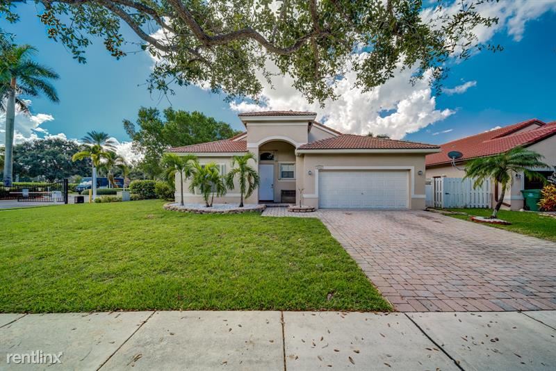 19250 SW 29th Ct