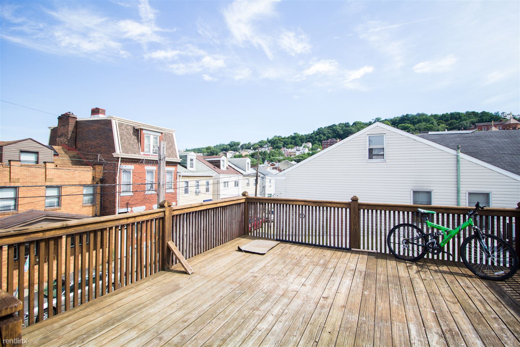 1508 Sarah St