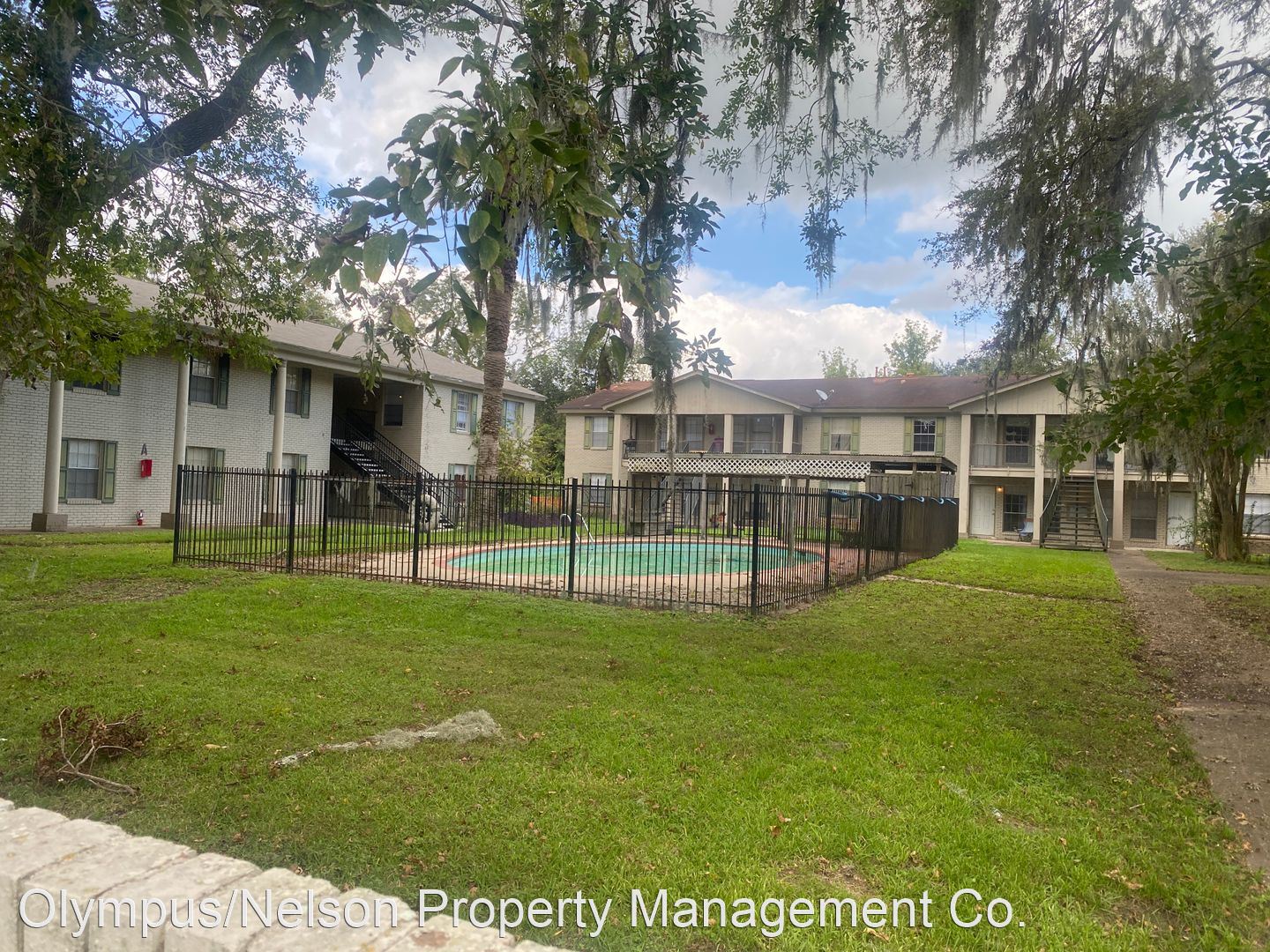 500 Willow Dr.