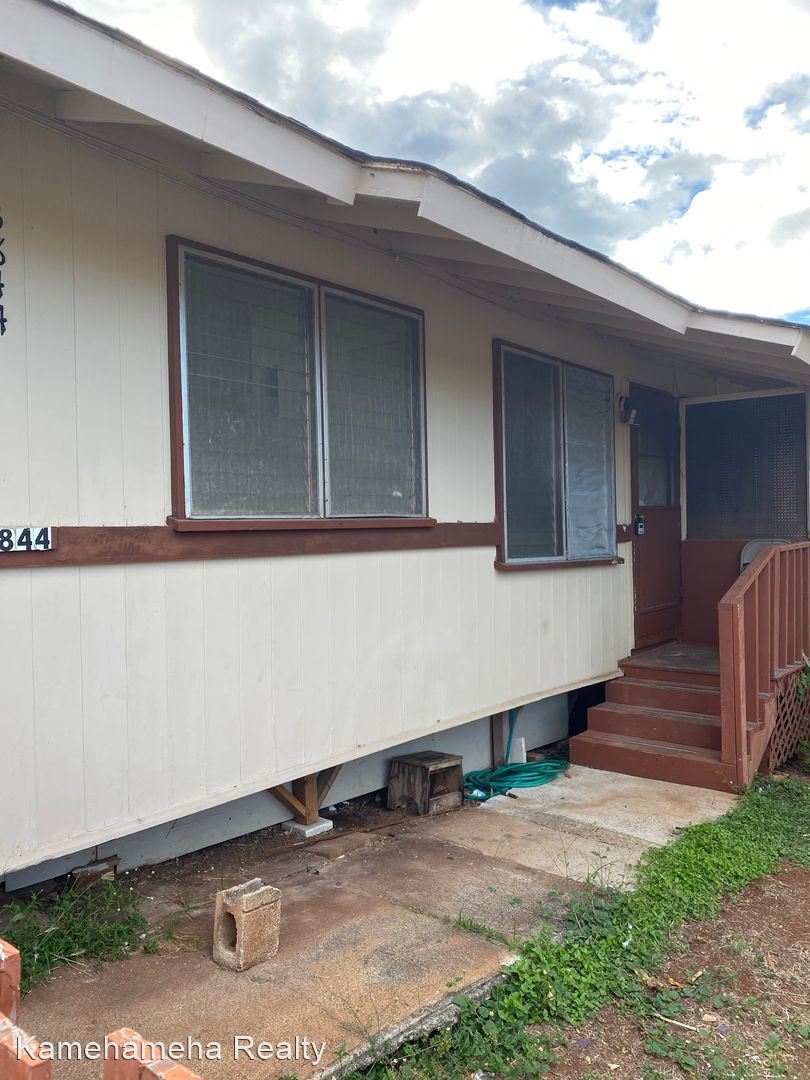 3844 Salt Lake Blvd