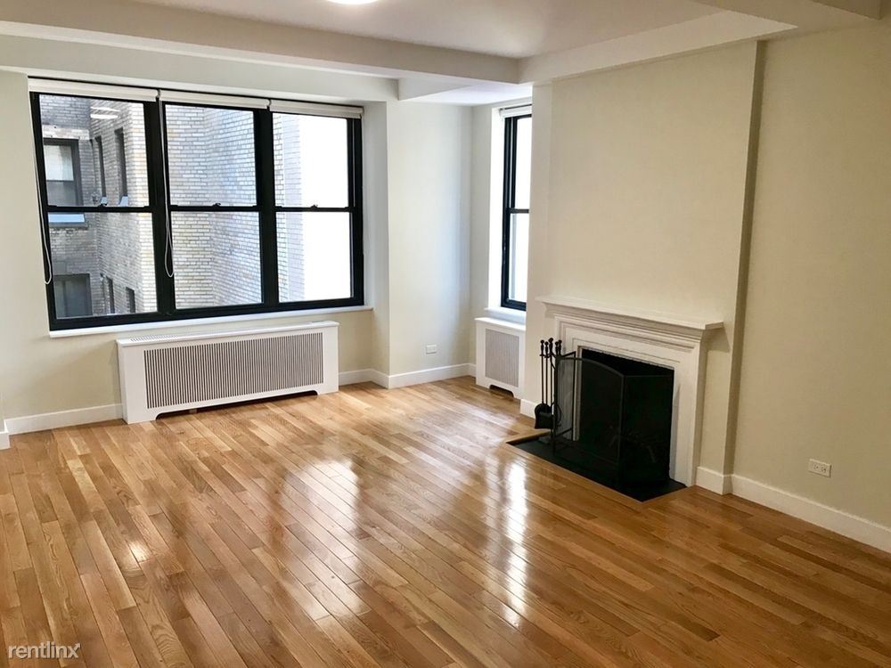 864 Hewitt Pl