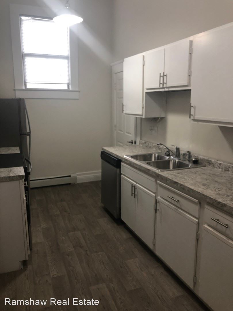 202 W. Columbia Ave