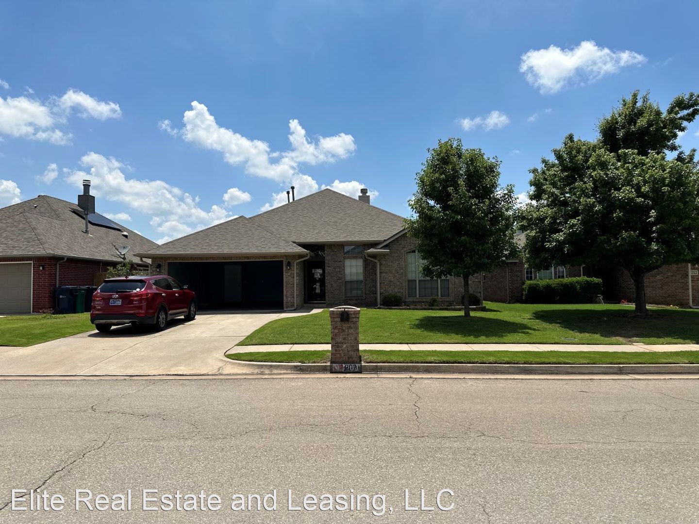 208 SPRINGCREEK DRIVE