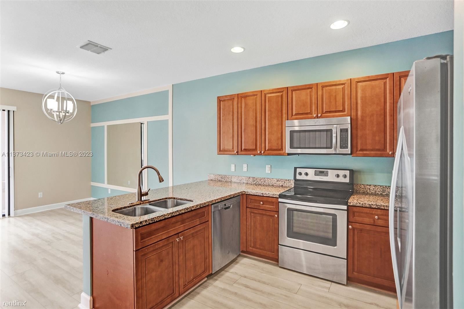 4616 NW 59th St