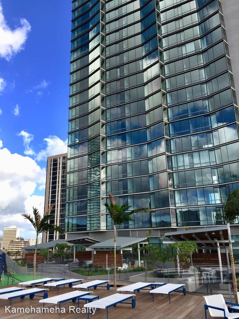 1001 Queen St #2015