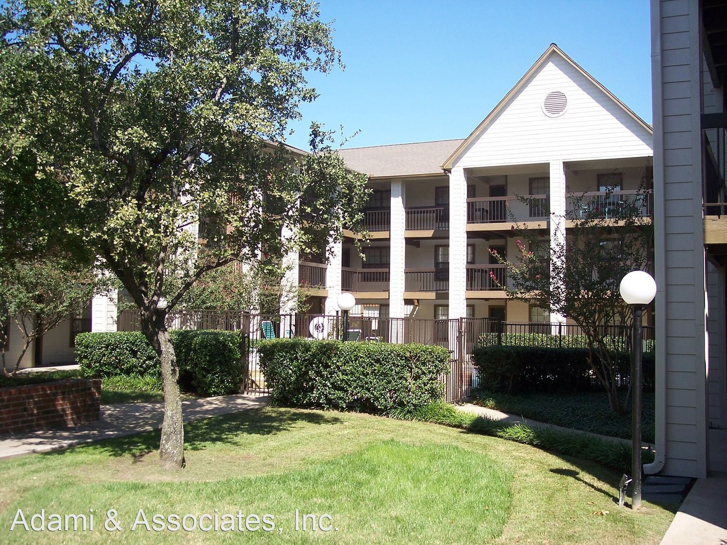 218 North Texas Blvd 202