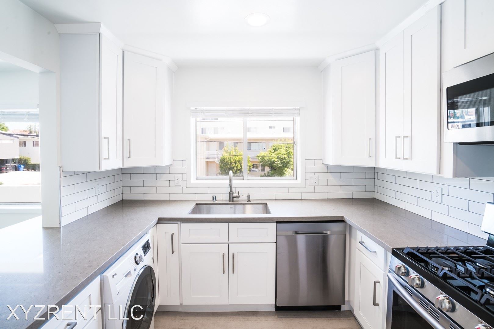 1005 S. Barrington Ave.