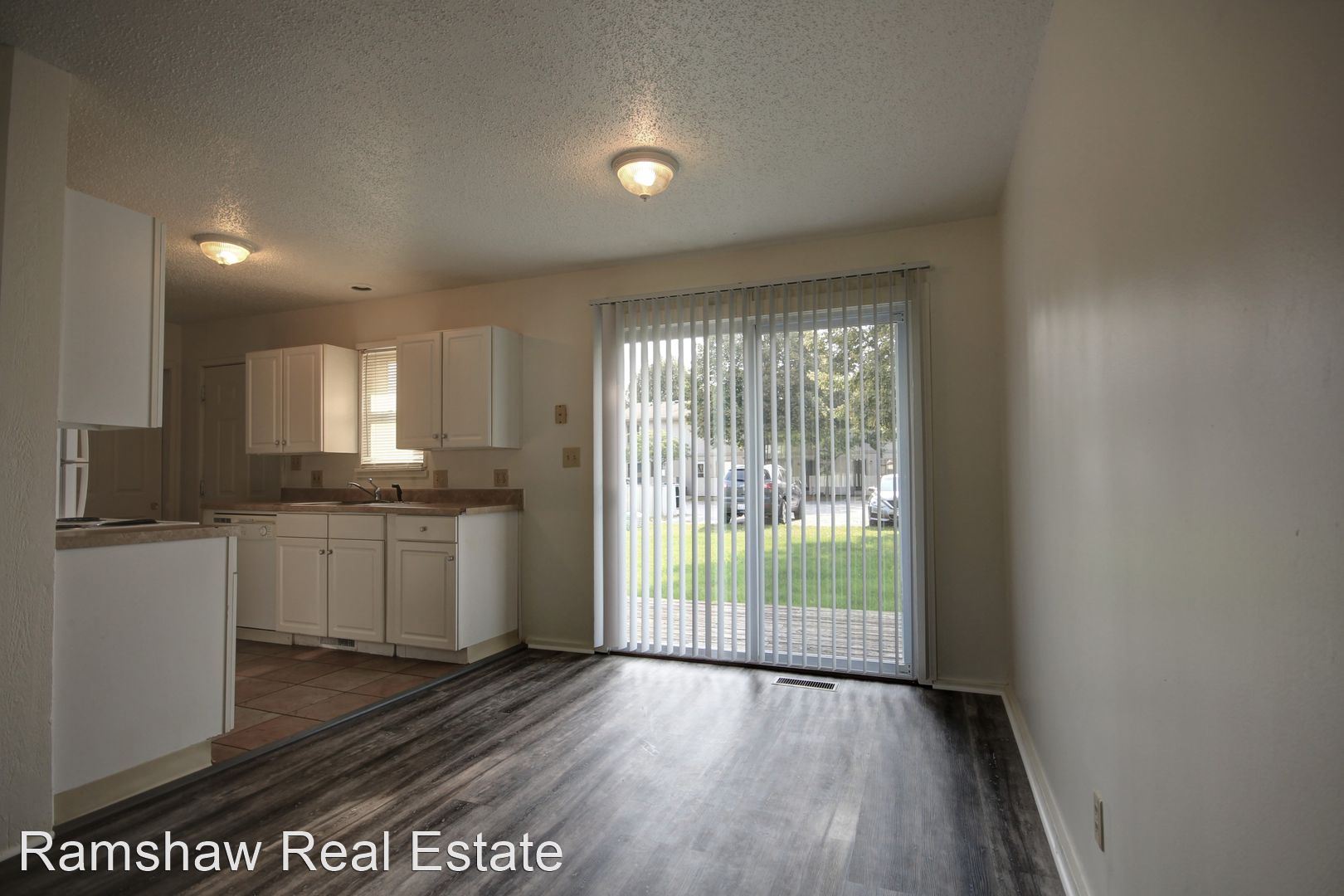 2504 Leeper Dr