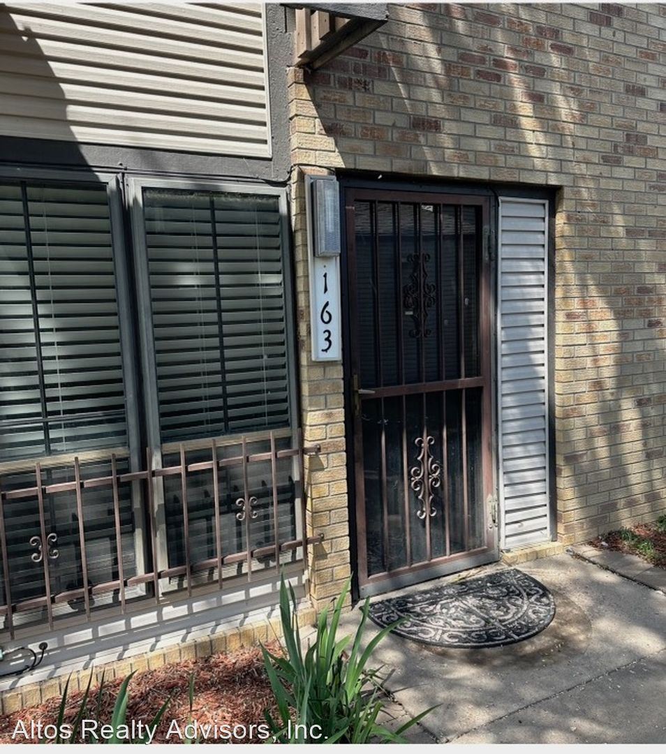 3550 S Harlan St #163