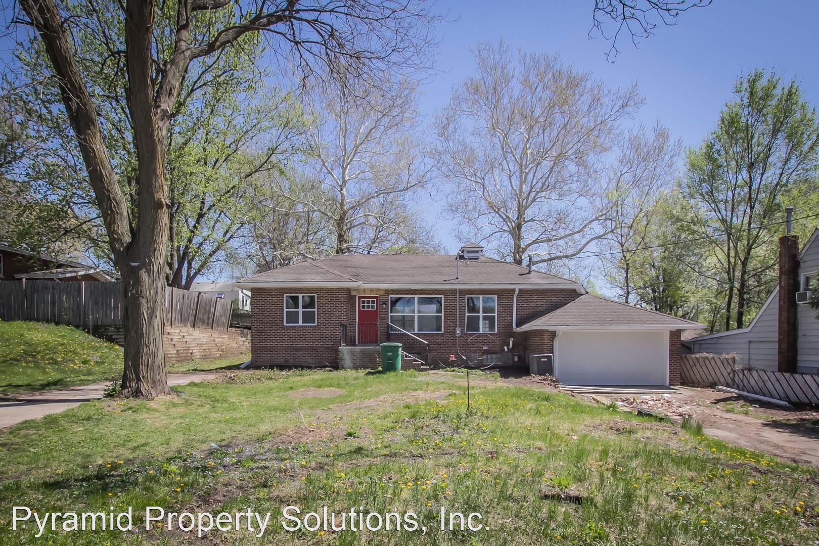 4237 NW 11th Ct