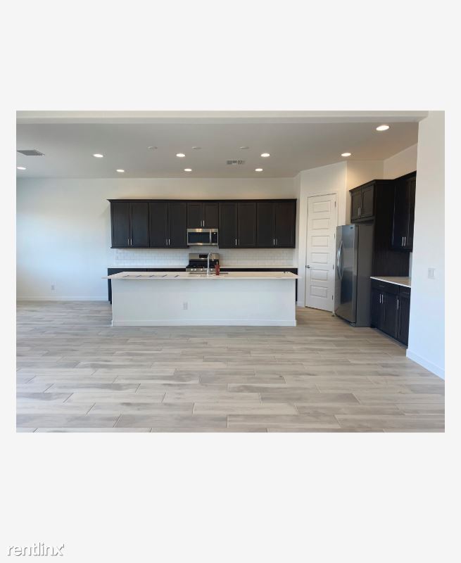 9329 W. Sells Dr