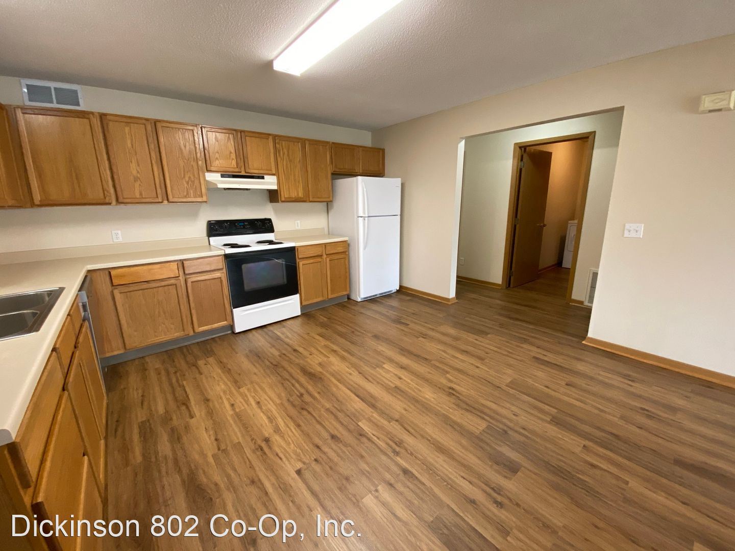 802 Dickinson