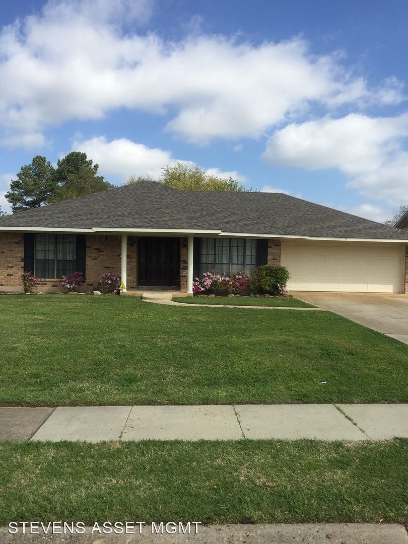 419 MAYFAIR DRIVE