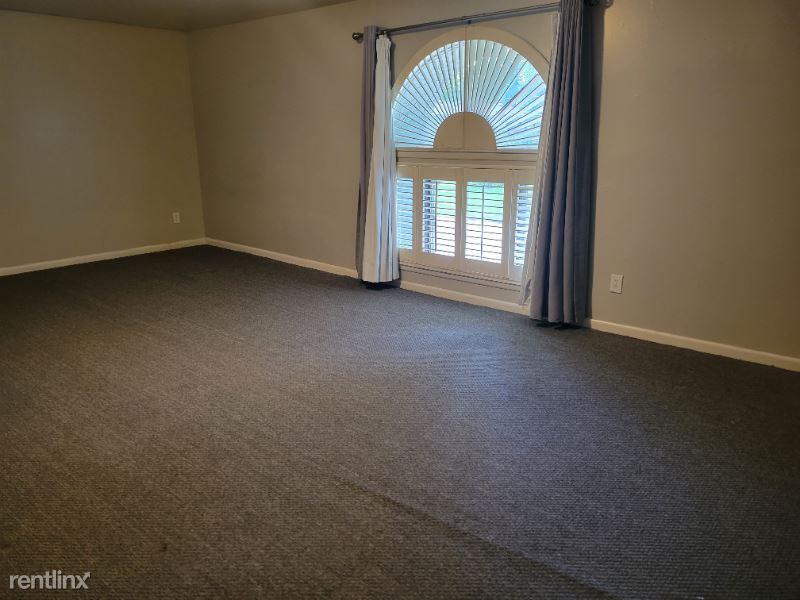 10025 Nadina Dr SE Roommate 2