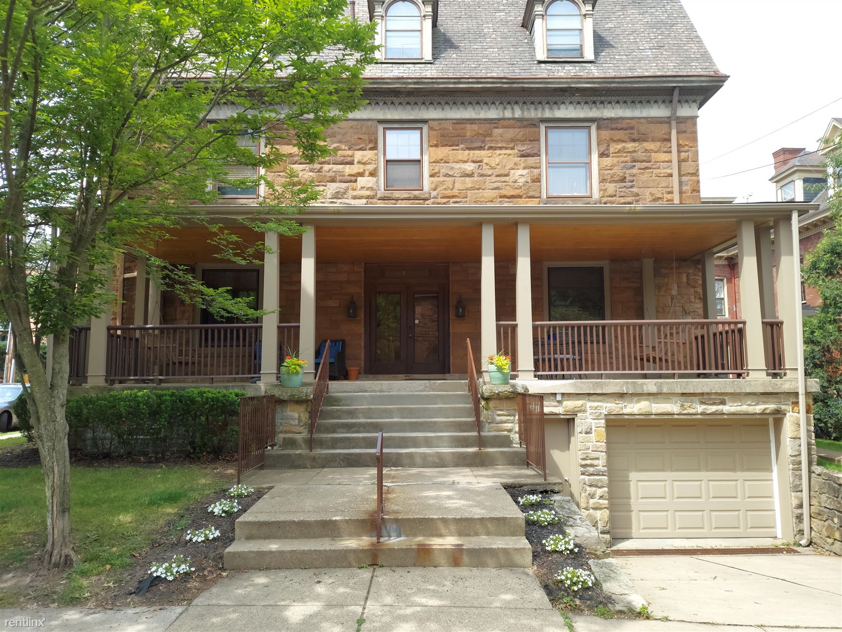 920 College St Apt 3B