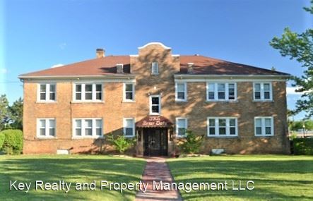 1712 N INDIANA