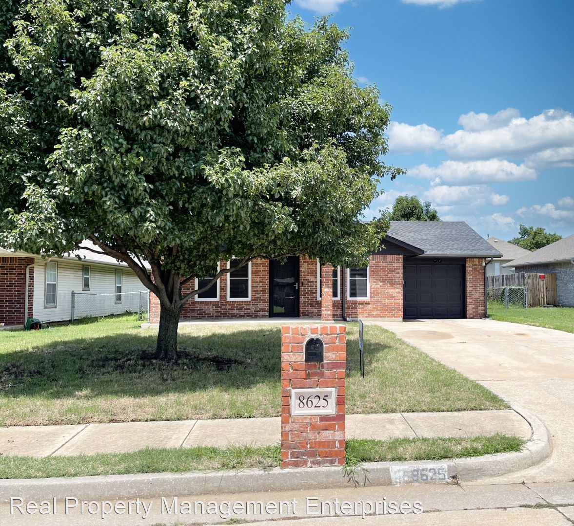 8625 NE 20th
