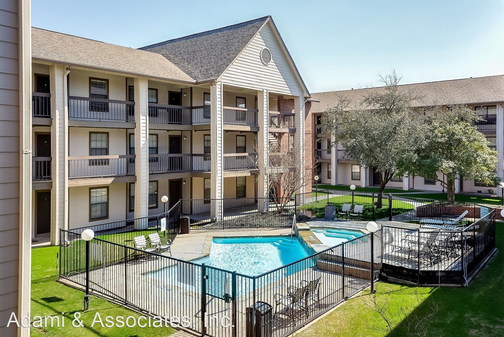 218 North Texas Boulevard 306