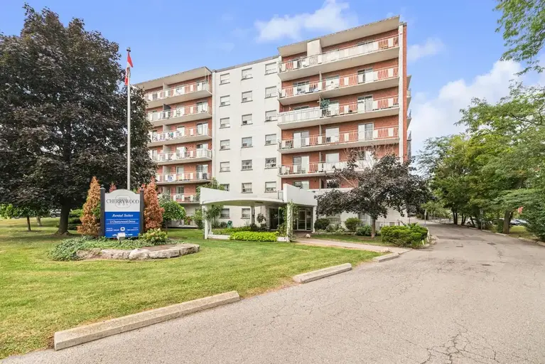 2 Cherrywood Drive