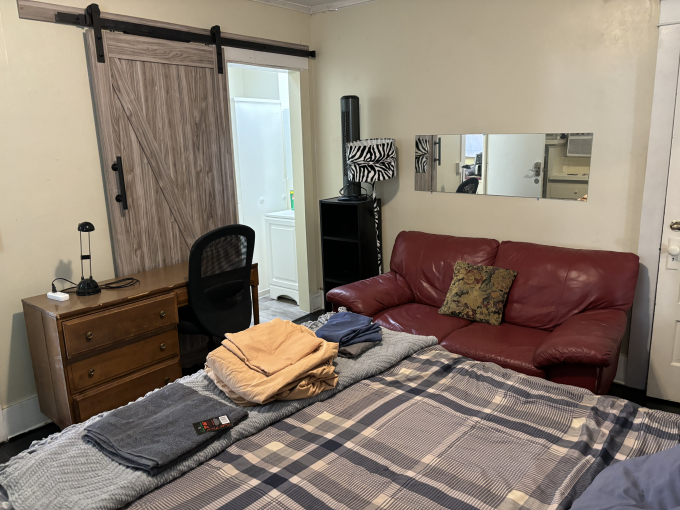 1 Block North of Campus! PVT Room PVT/SHARED Bath