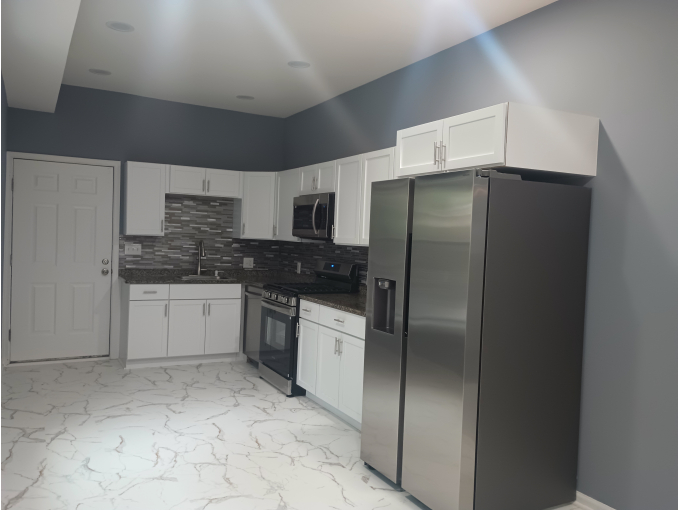 FULLY RENOVATED INCLUDES UTILITIES & MAID SERVICE 