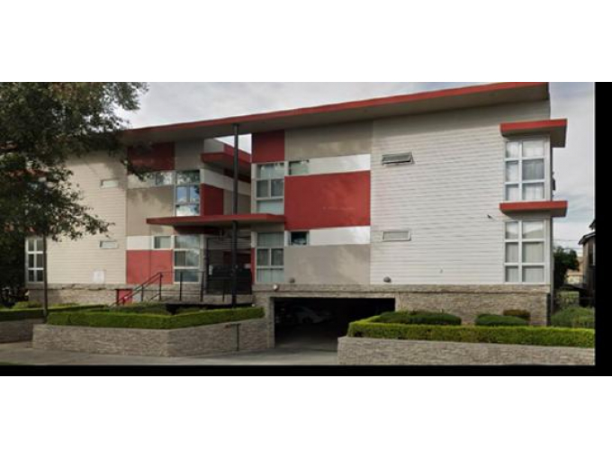 Move in special, flex 1 to 6 bedroom 4 bath, gated