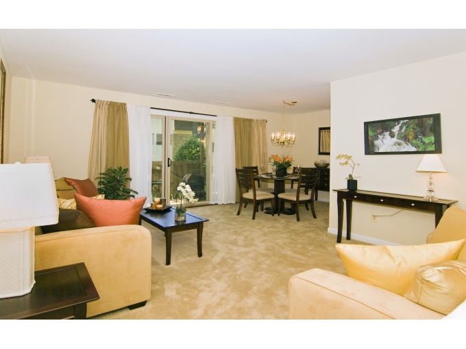 Hamlet West Apartments